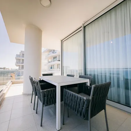 Apartamento Spacious Three Bed Trikomo