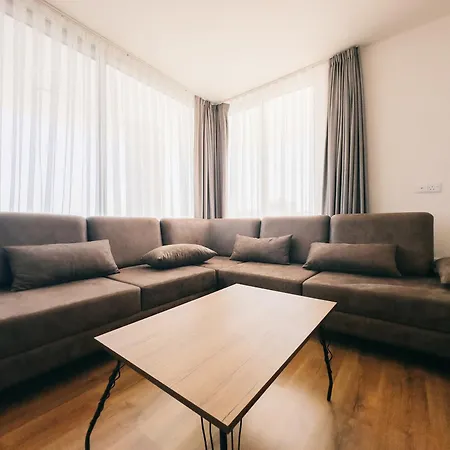 Apartamento Spacious Three Bed *